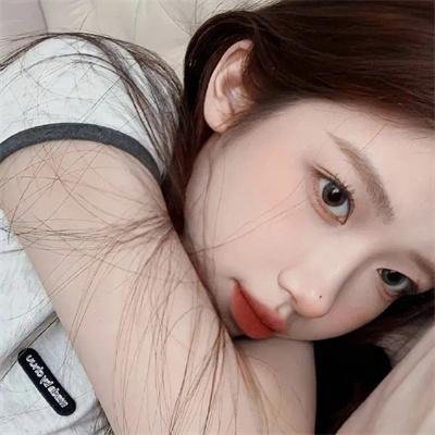 老牌影帝深夜共进晚餐，公司火速否认，连日来引热议